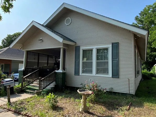 911 McLish Ave SW, Ardmore, OK 73401