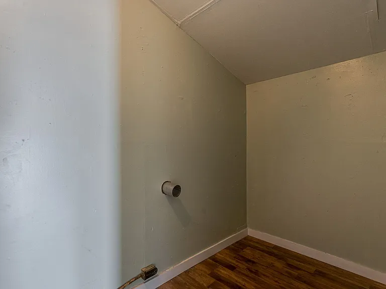 324 Loop Rd — Photo 4