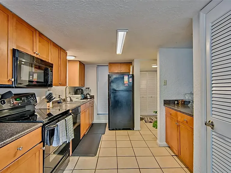 1810 NW 23rd Blvd #188 — Photo 8