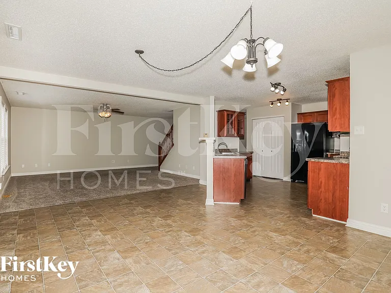 1443 Dowell St — Photo 5