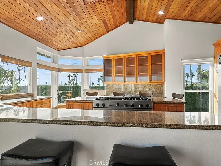 207 La Jolla Dr — Photo 5