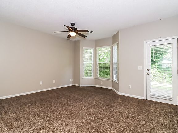 4th image of 468 Darbys Run Ct