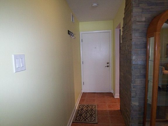 4th image of 675 Grove Dr APT 103