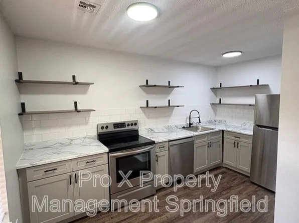 1138 E Walnut St, Springfield, MO