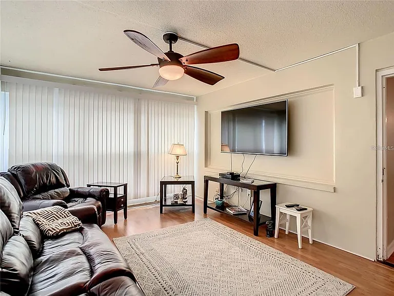 4780 Cove Cir #101 — Photo 14