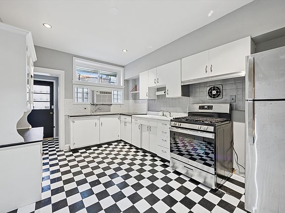 Kitchen - Stainless Steel Appliances