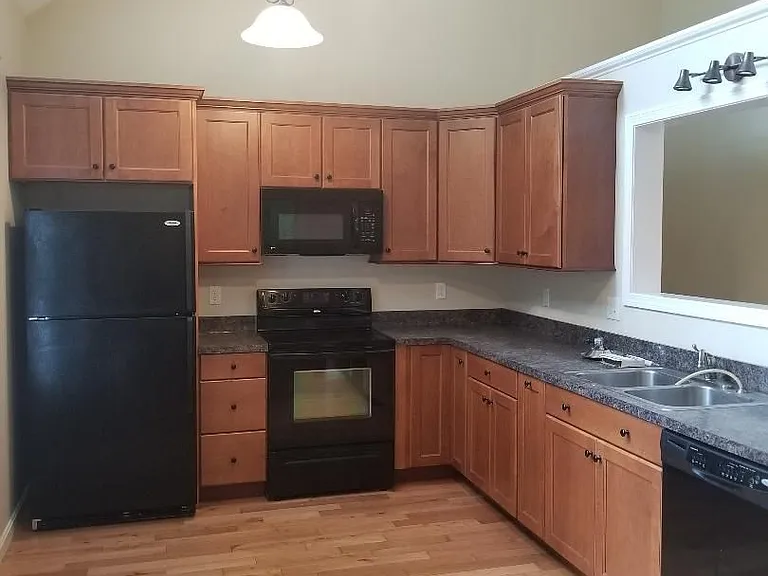 9 Dale St — Photo 2