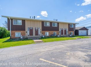 237 Sullivan St #1, Oshkosh, WI 54902