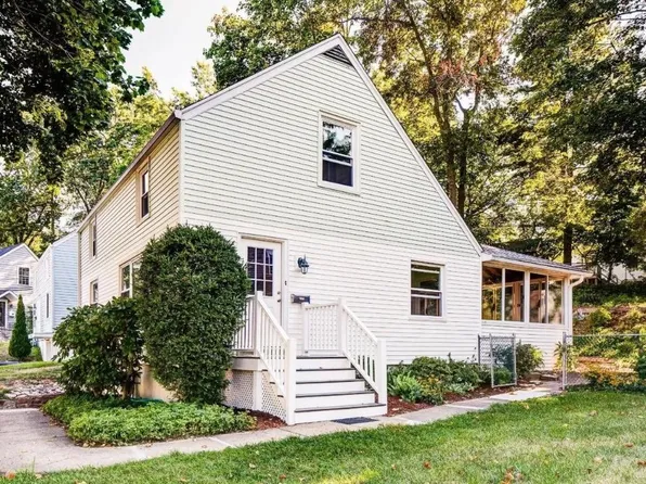 24 Midland Ave, Berwyn, PA 19312