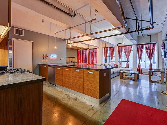 4th image of 746 S Los Angeles St APT 703