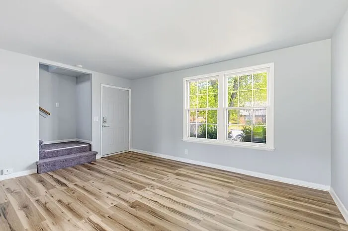 741 McPherson Dr — Photo 6