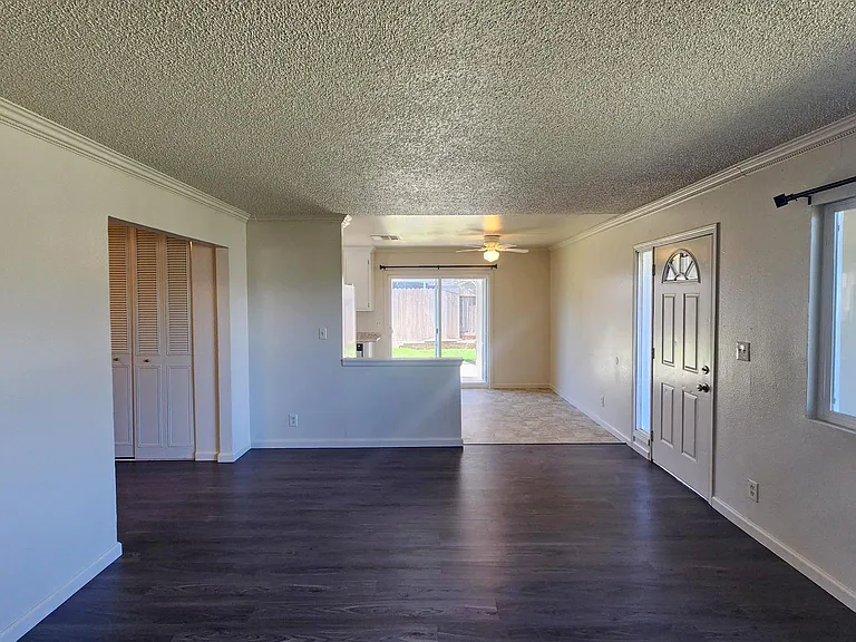 6013 Brett Dr — Photo 5