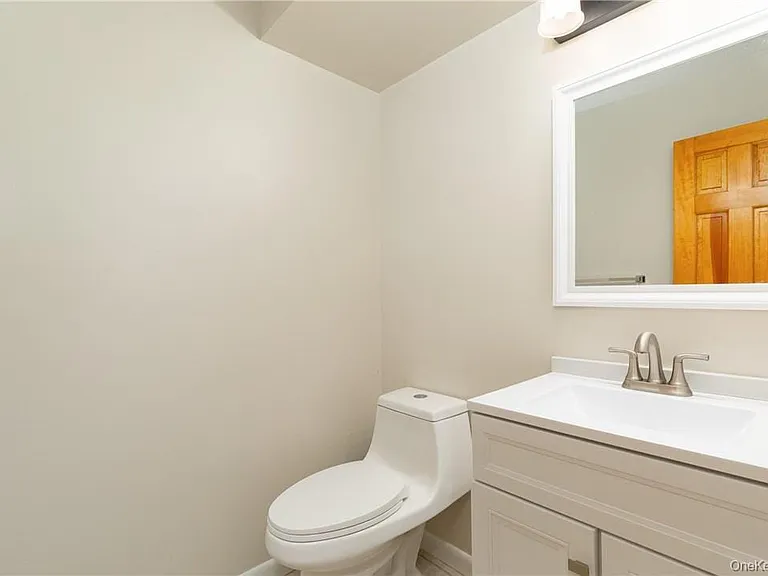 21 Pond Dr W — Photo 19