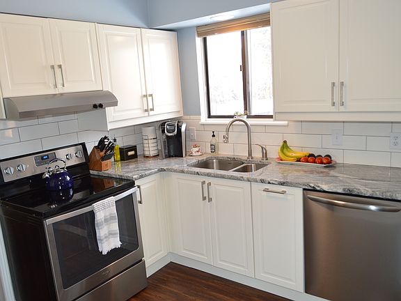 Granite counters in kitchen
