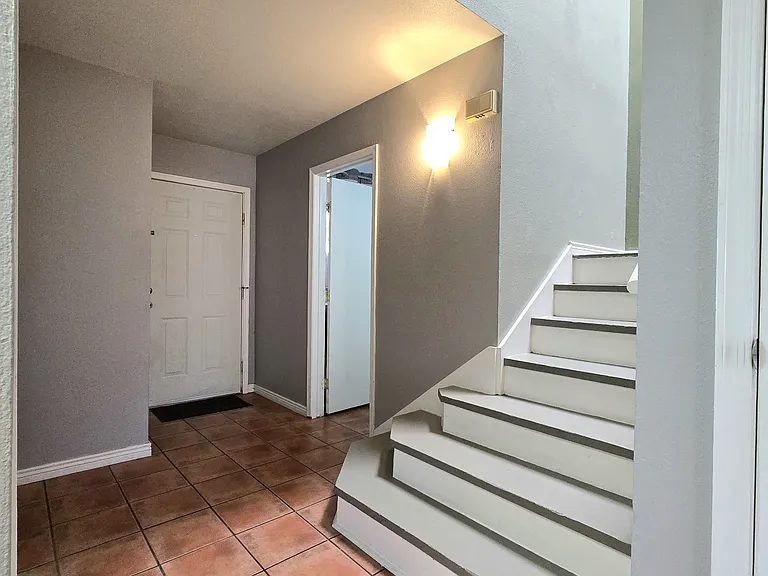 609 W 13th St — Photo 5