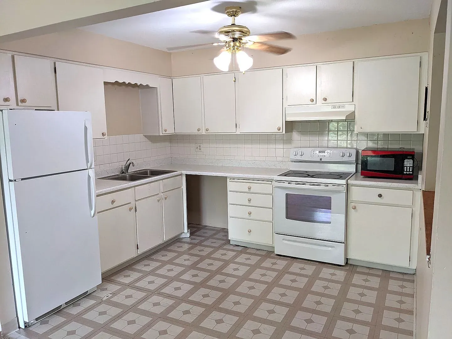 2 bed, 950 sqft, $1,500 — Photo 2