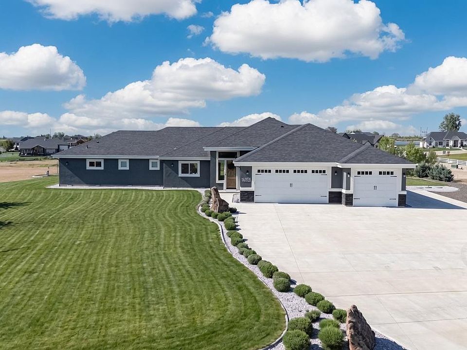 1st image of 14959 Red Barn Ct