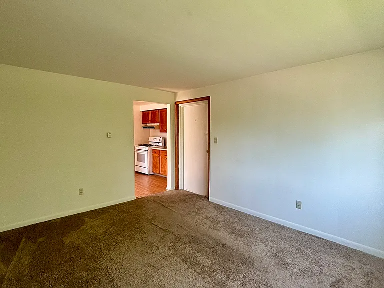 104 Hinchey Ave #3 — Photo 3