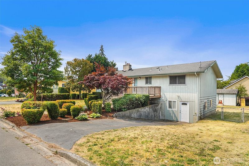 3rd image of 21443 13th Avenue S