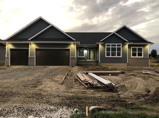 1722 Waxing Way, Waterloo, IA 50701