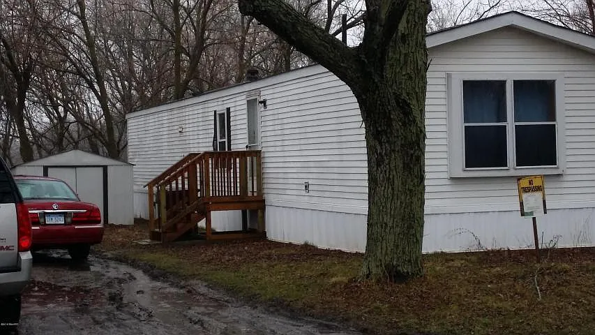 1572 Kelsey Hwy photo 1