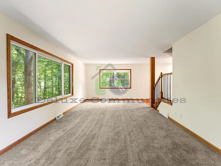 2660 Blackberry Ln NE — Photo 24