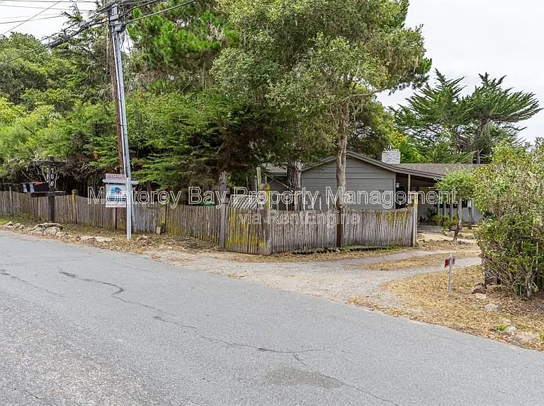 706 Crocker Ave — Photo 24