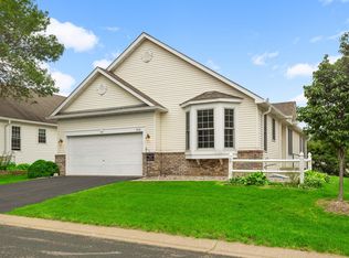 408 Meadowood Ln, Burnsville, MN 55337