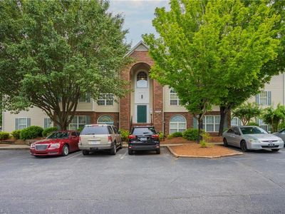 3725 Morris Farm Dr APT 3B, Greensboro, NC, 27409