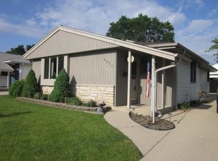 4874 N 104th St, Milwaukee, WI