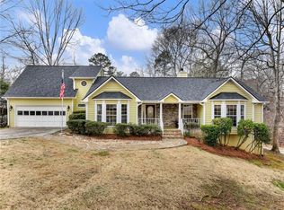 6650 Lake Run Dr, Flowery Branch, GA 30542