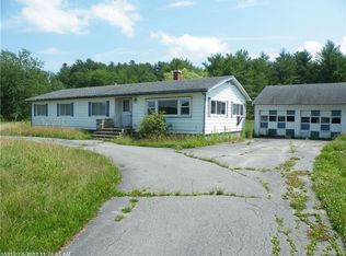 45 Hanley Rd, Pittston, ME 04345