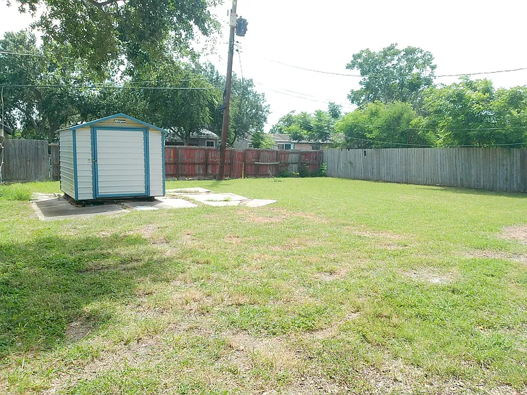 3510 Austin St — Photo 16