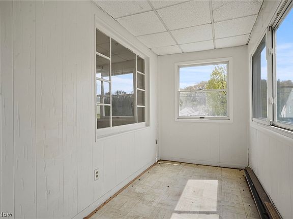 4th image of 657 Lurie Ave