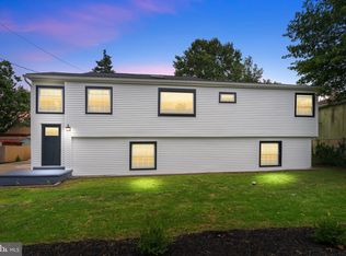 726 Old Orchard Ln, Bristol, PA 19007