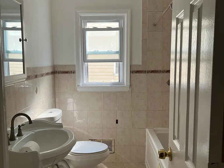 163-71 Mathias Ave #1 — Photo 7