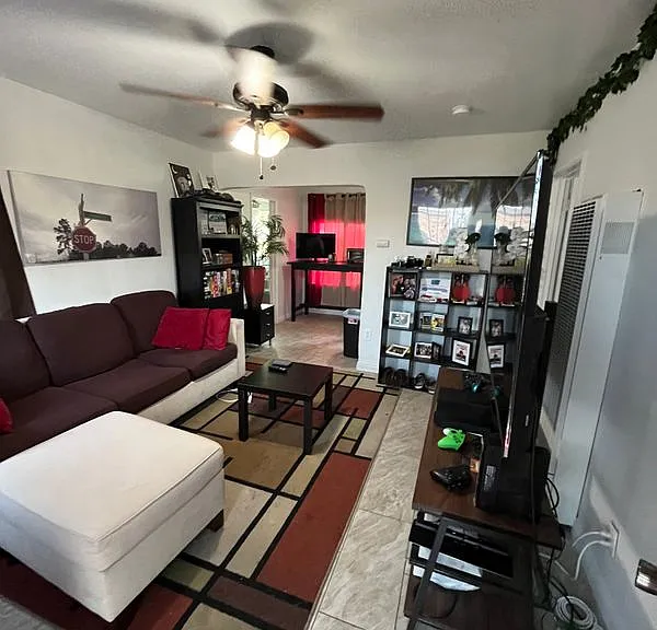 3811 Birch St — Photo 3