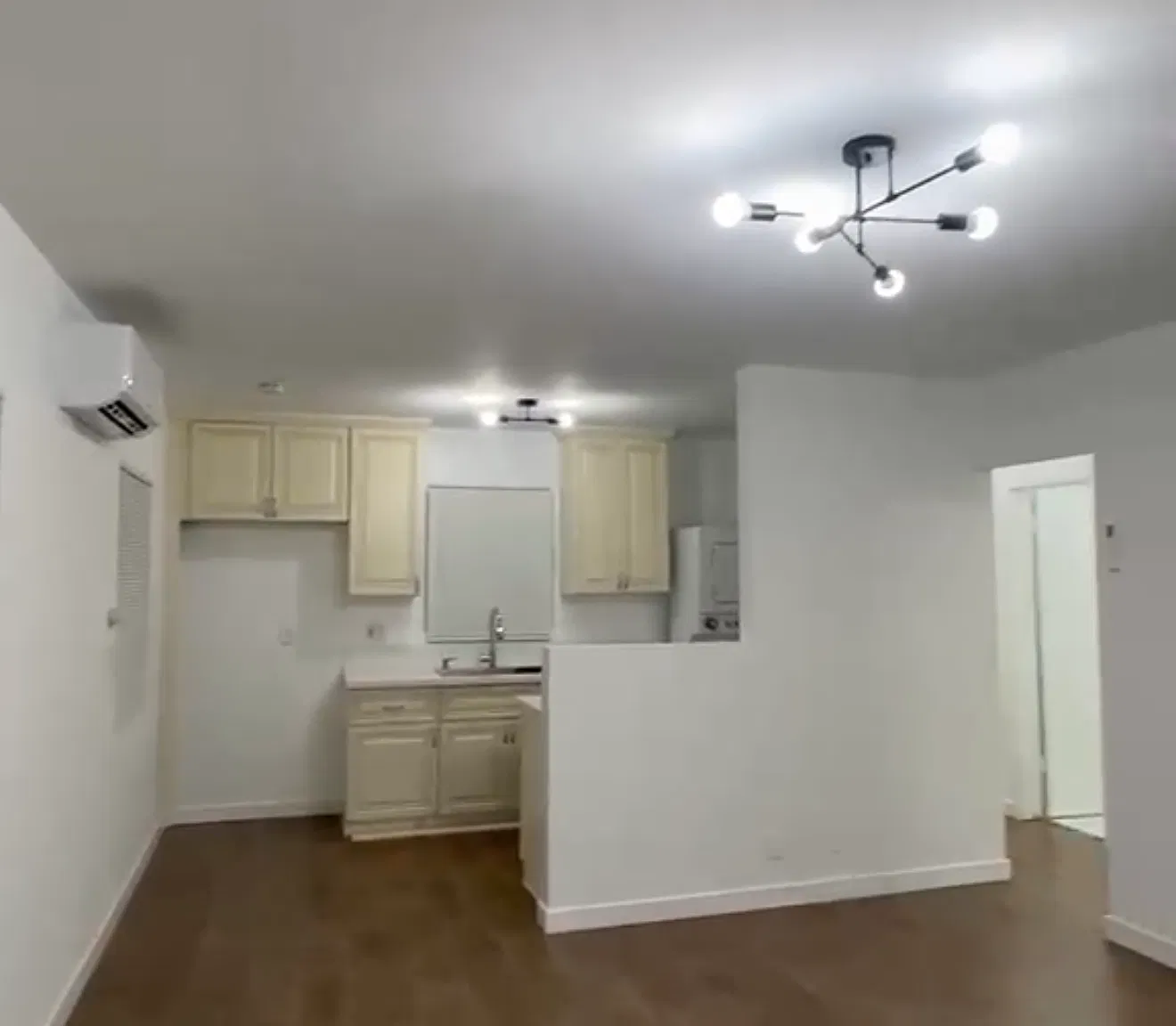 2 bed, 1000 sqft, $2,500 — Photo 4