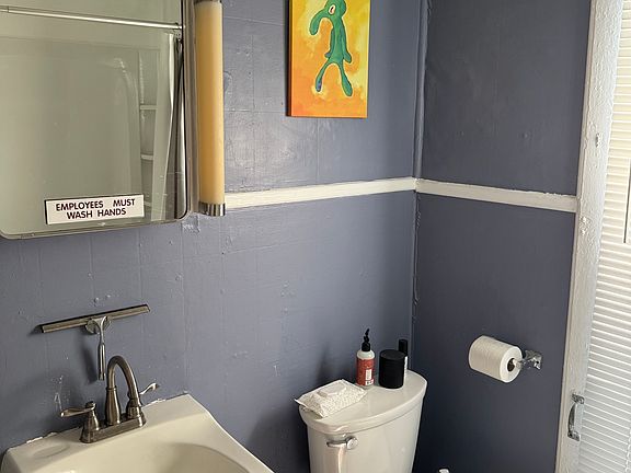 5th image of 10 Stetson Ct #1