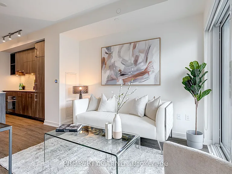 1 Yorkville Ave #3507 — Photo 2