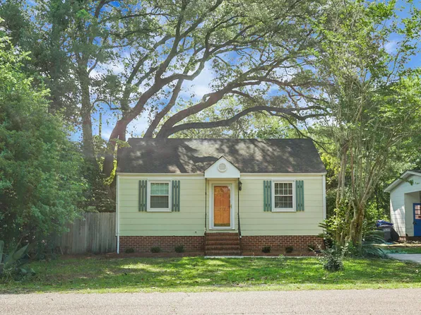 4810 Parkside Dr, North Charleston, SC 29405
