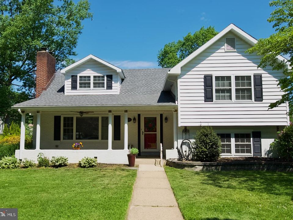 1st image of 1337 Girard Ave