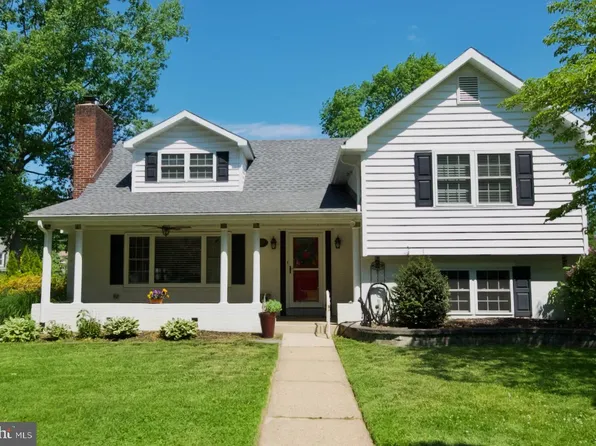 1337 Girard Ave, Wyomissing, PA 19610