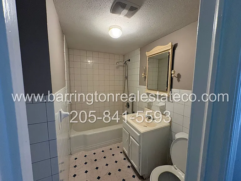 1109 Oakwood St — Photo 5