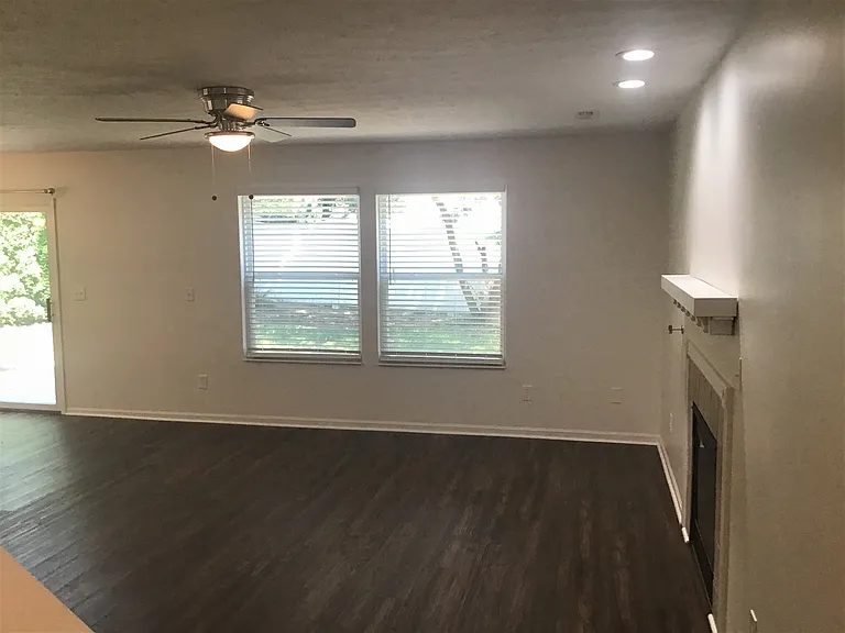 3096 Stony Hollow Ct — Photo 8