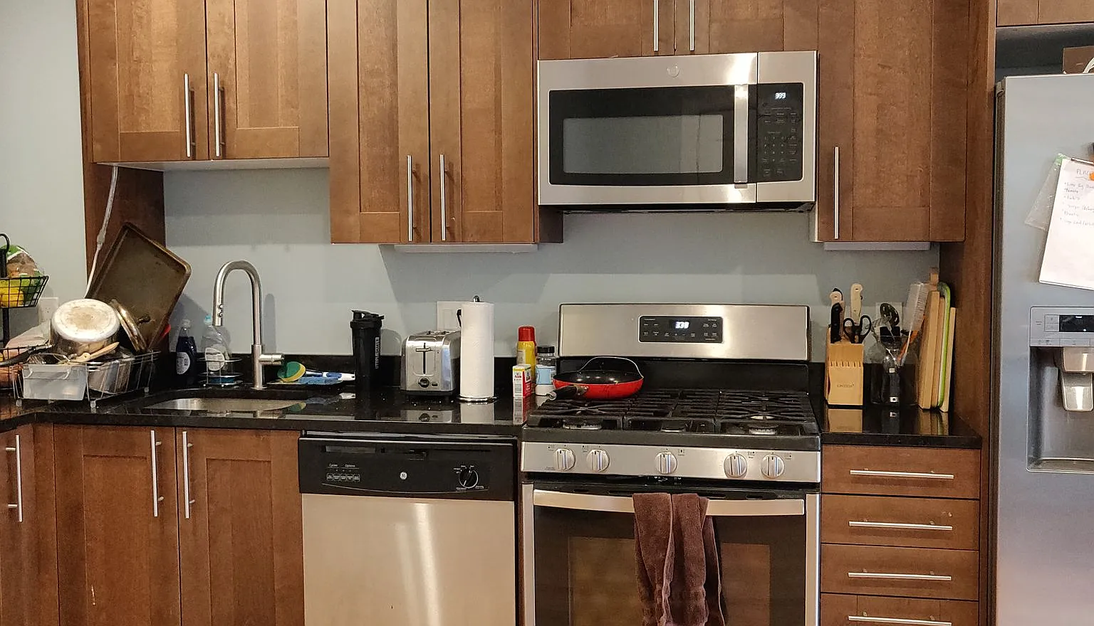 New Apartment in Allston. Eat-in Kitchen. High-End Appliances, Big Bedrooms, Lost of Closets, Lau... — Photo 1