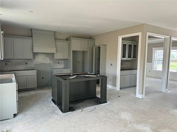 2nd image of 8713 N Cypress Ct