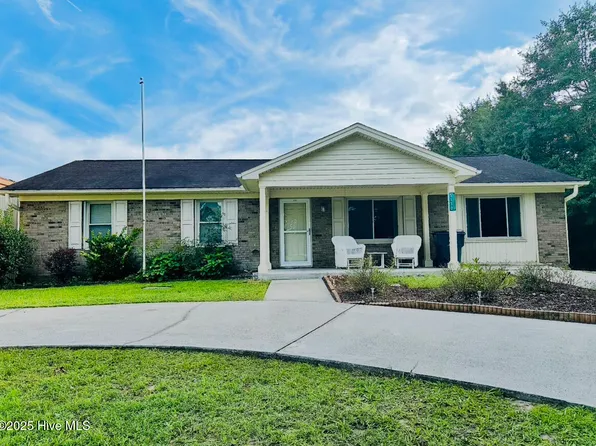 5130 Chaucer Drive, Wilmington, NC 28405