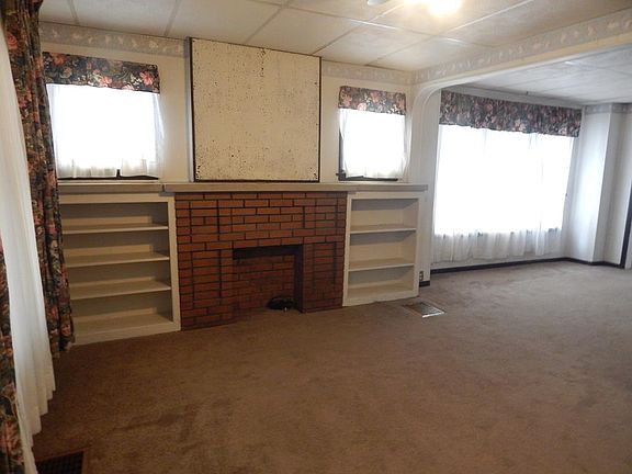 4th image of 137 Homer St