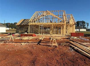 1103 Clara Dr E, Valley, AL 36854